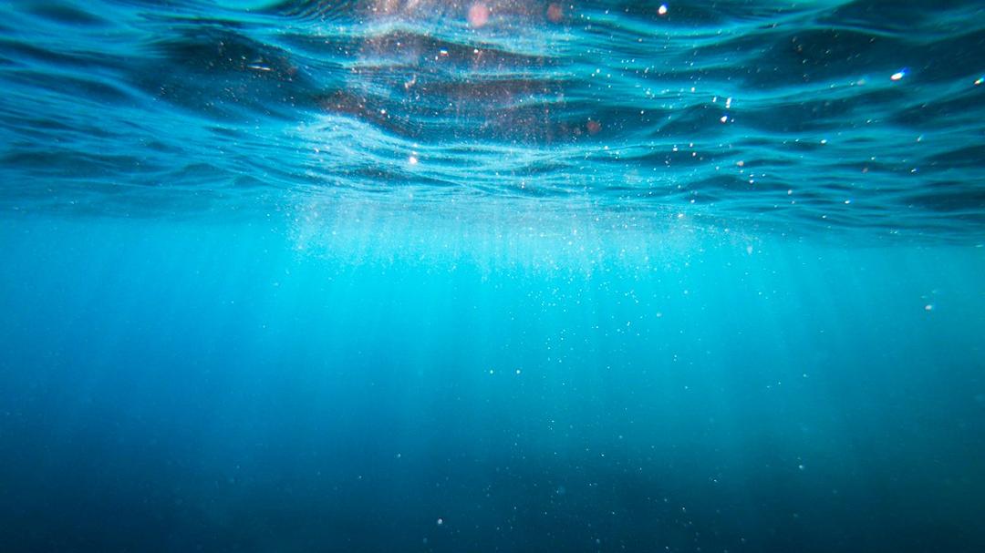 Intelligenza artificiale e oceani: un nuovo modello svela ciò che i satelliti non mostrano