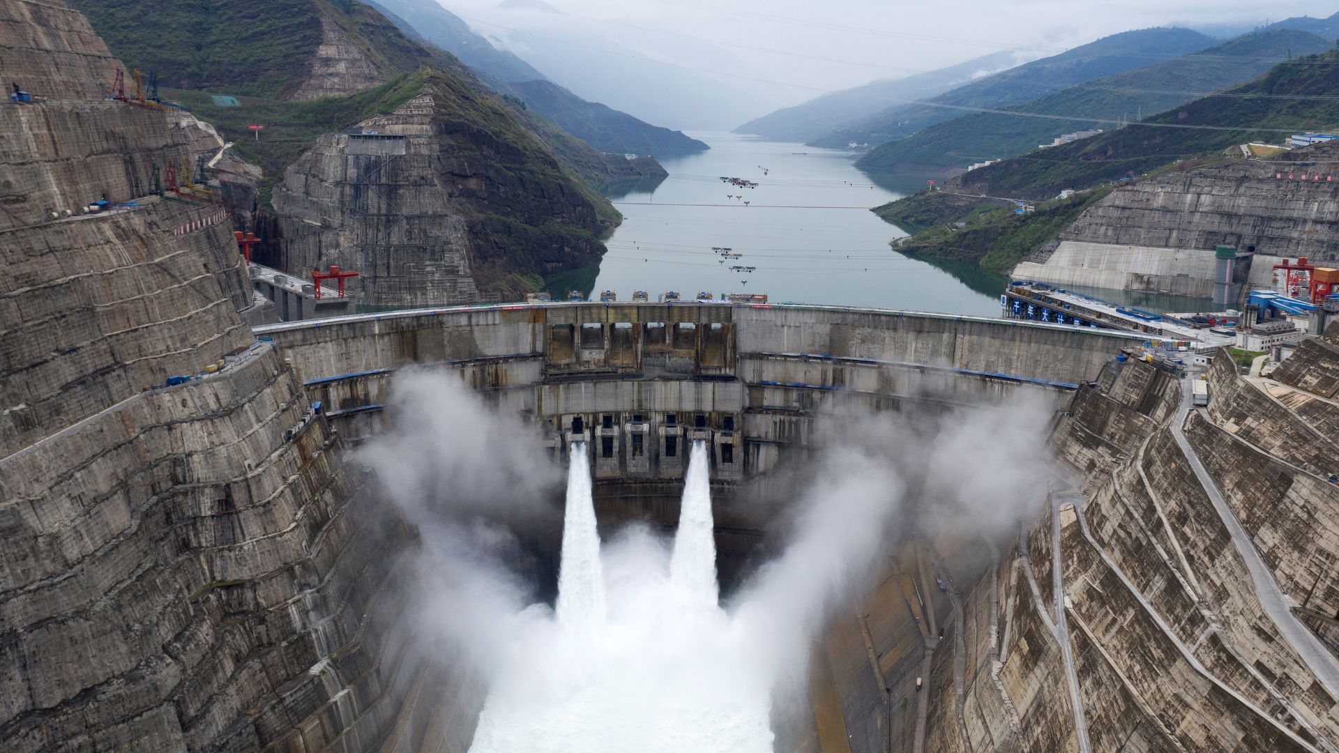 La Cina dà il via al più grande progetto idroelettrico del mondo sul fiume Yarlung Tsangpo