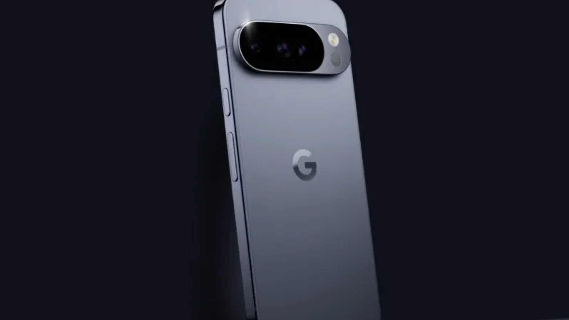 Google batte i leaker: svelato il design ufficiale del Pixel 10