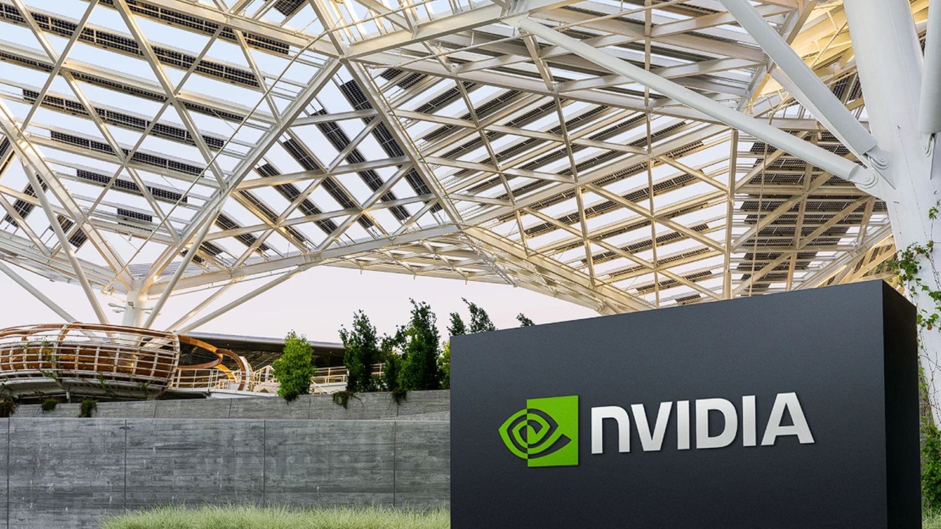 Nvidia supera i 4.000 miliardi di dollari: è la prima azienda della storia