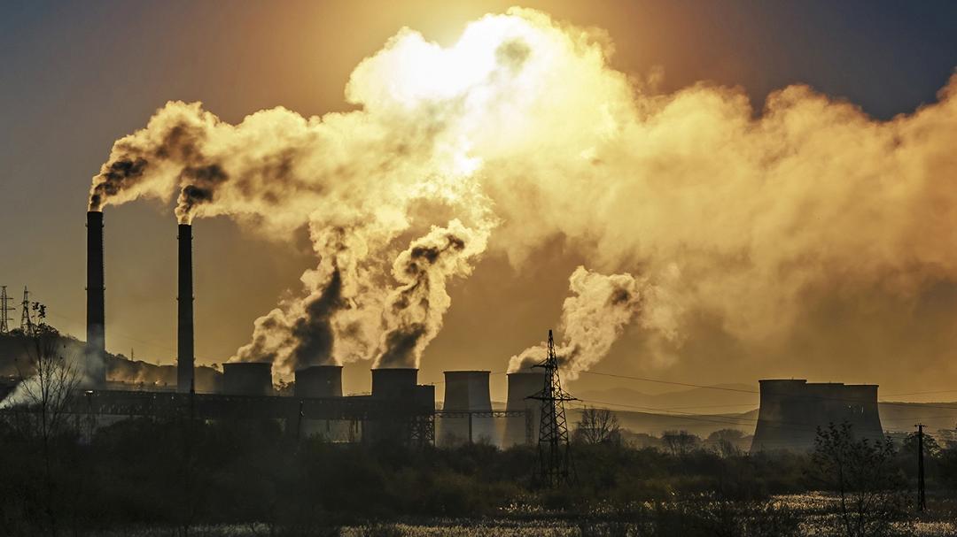 Convertire gas serra in risorse utili: ecco l’innovazione che sfida il paradosso del carbonio