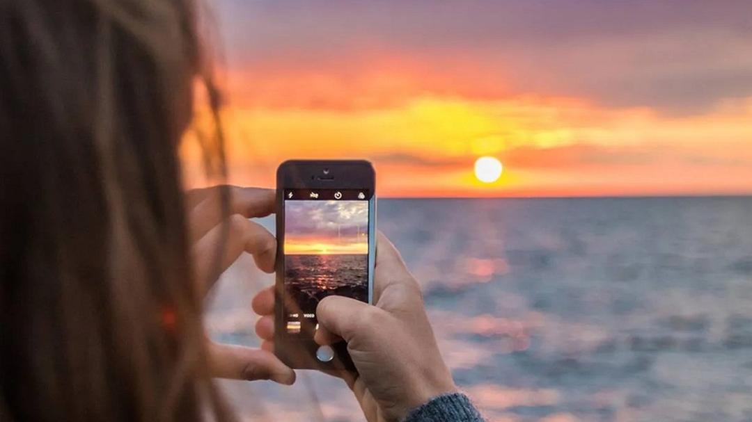 Dati, selfie e fitness: il diario digitale che cambia chi siamo