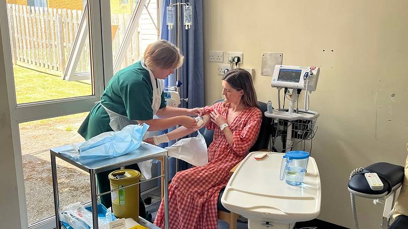 prima paziente del Regno Unito ad aver ricevuto una nuova terapia per il diabete