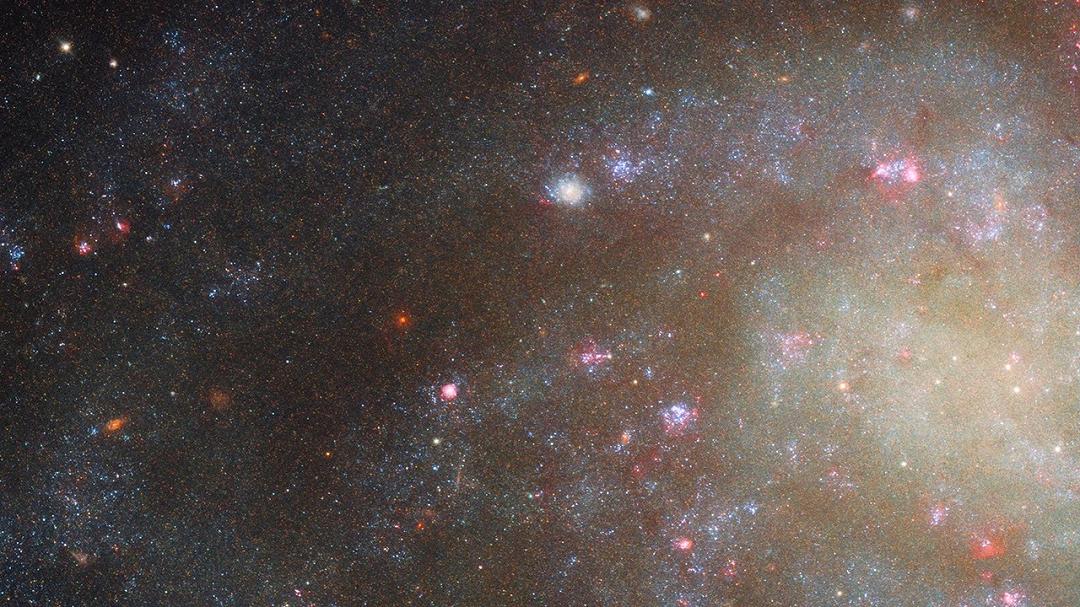 Hubble scopre una galassia che sfida l’occhio umano