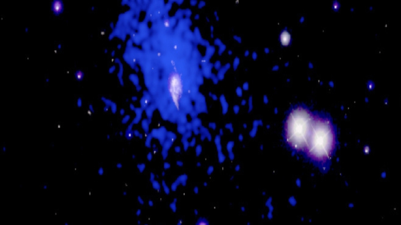 Un buco nero supermassiccio si risveglia: osservato l’inizio di un fenomeno cosmico