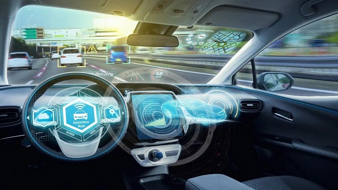 Auto a guida autonoma e fiducia emotiva: il ruolo inatteso della voce