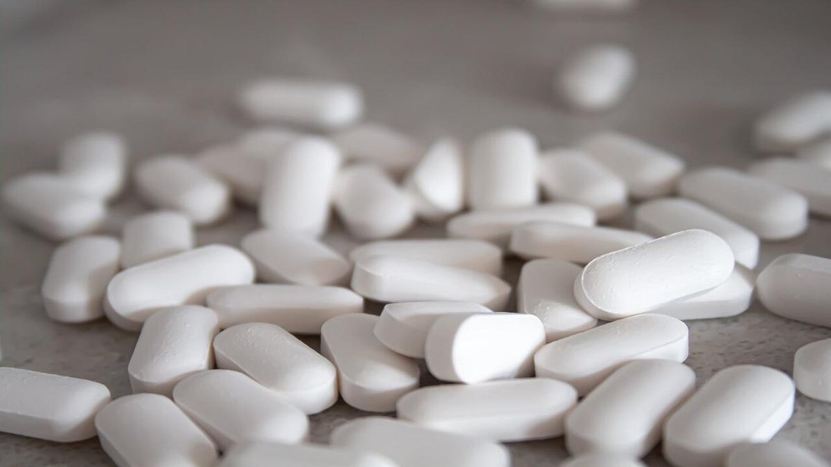 Nuove evidenze mettono in discussione un farmaco comune in gravidanza