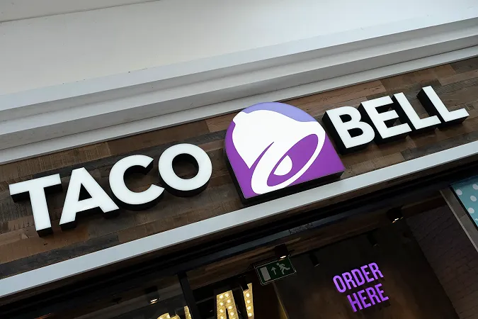 Popolare insegna della catena Taco Bell