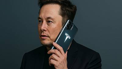 No, il primo smartphone di Tesla non esiste davvero (per ora)