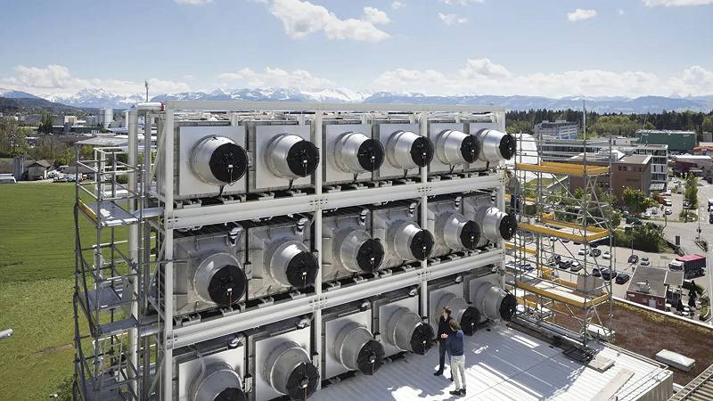 Uno dei primi impianti per la cattura di CO2 nell'aria