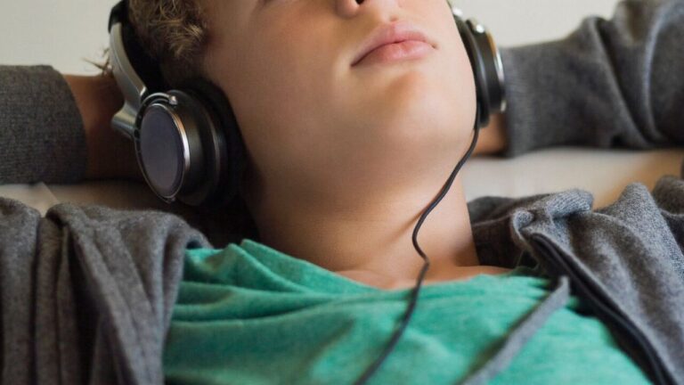 Cosa succede quando i bambini ascoltano musica in ospedale? La risposta arriva da un nuovo studio