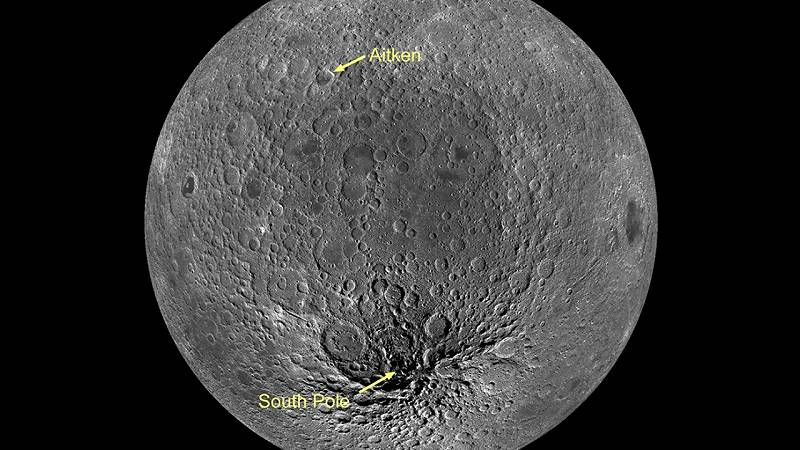 la più grande formazione di impatto della Luna, il bacino Polo Sud-Aitken