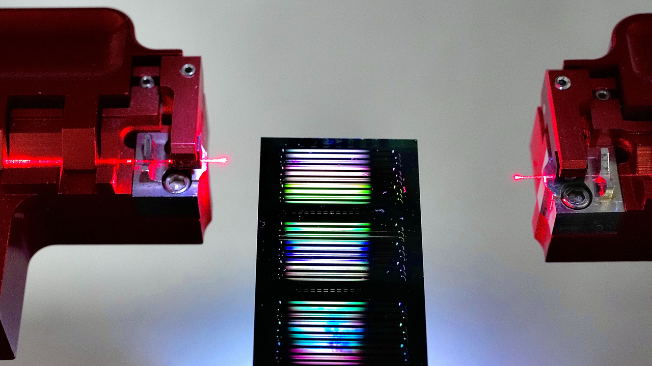 Laser ultra stabili e a basso rumore: la svolta che apre la strada al futuro quantistico