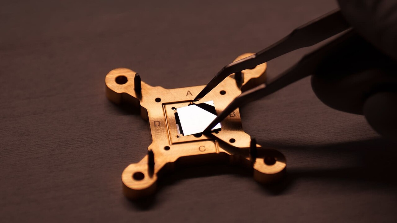 Creato un chip quantistico che dura più a lungo: la svolta arriva da Princeton