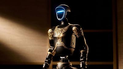 Caviar ha presentato il primo robot di lusso: è placcato in oro e costa come una casa