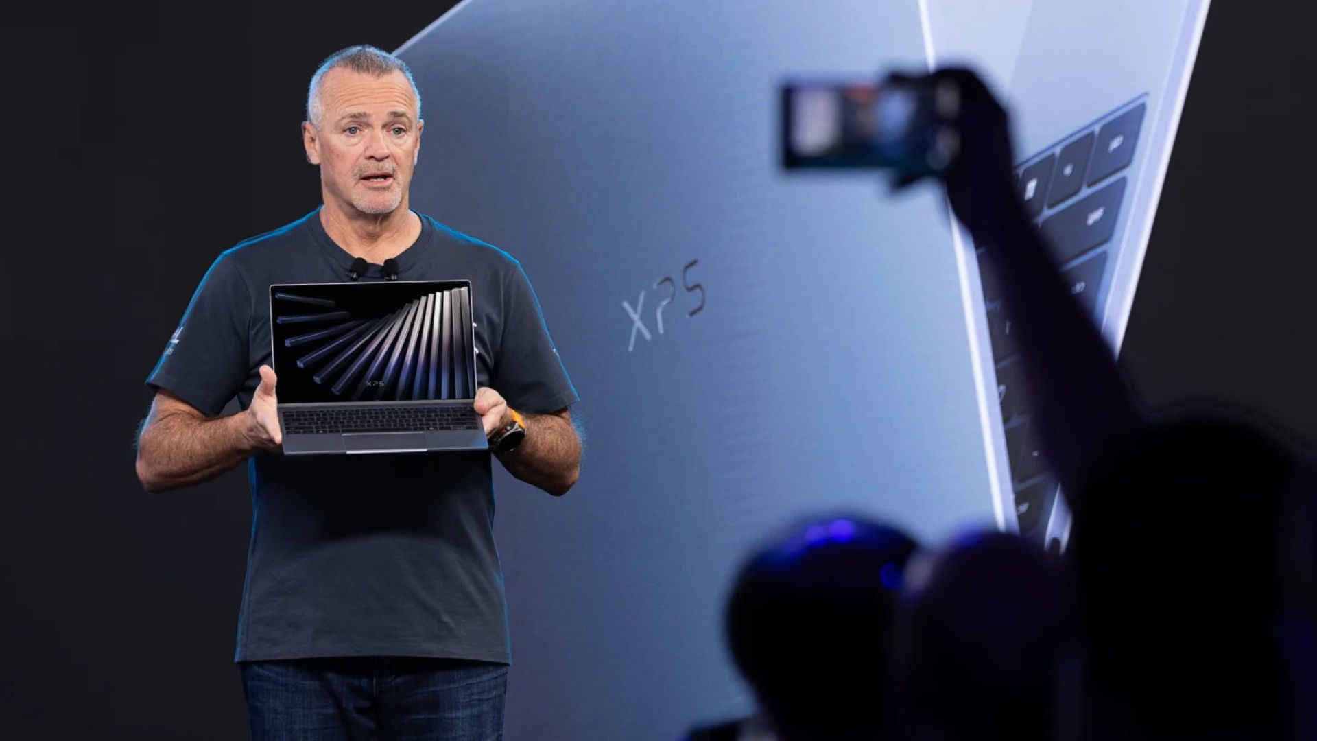 Dell ammette l’errore: “abbandonare i laptop XPS è stata una pessima idea”