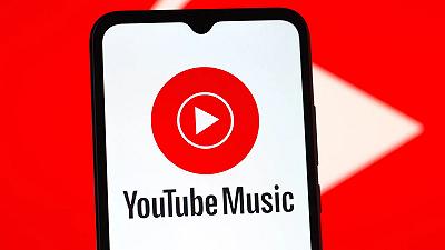 YouTube Music invaso dalla spazzatura generata dall’AI: gli utenti minacciano di andarsene