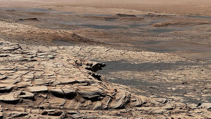 i dati di misurazione e le immagini del rover Curiosity su Marte suggeriscono che un tempo nel cratere Gale c'era un lago
