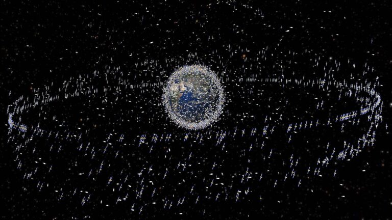 Monitoraggio dei detriti spaziali: un nuovo metodo rivela la loro traiettoria reale