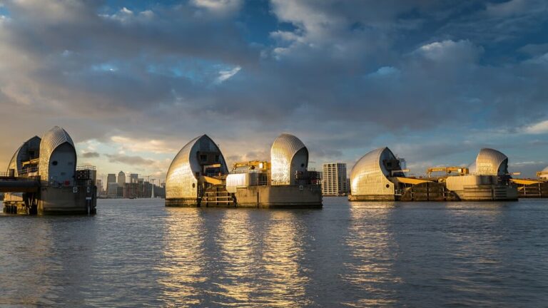 Alluvioni nell’East London: un nuovo modello unisce comunità e natura