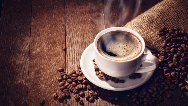 Caffè e pressione sanguigna: cosa sapere prima della prossima tazza