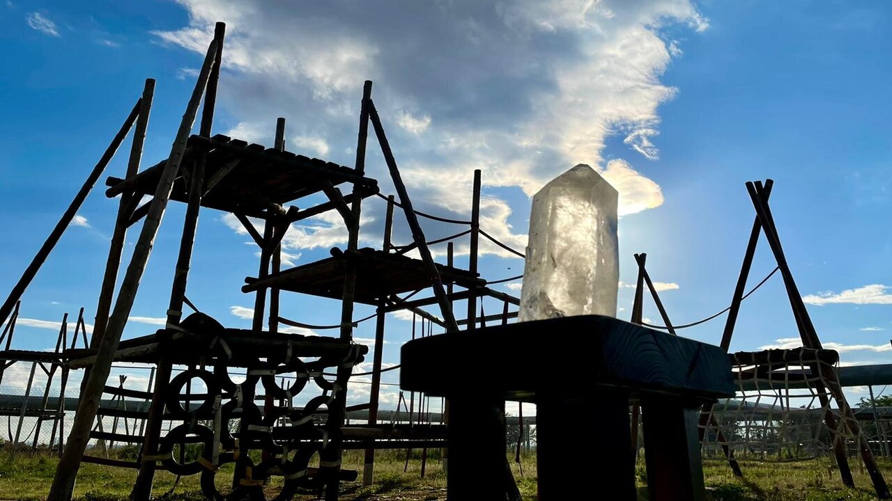 Cristalli come oggetti speciali: ecco cosa ci insegnano gli scimpanzé sulle scelte dei nostri antenati