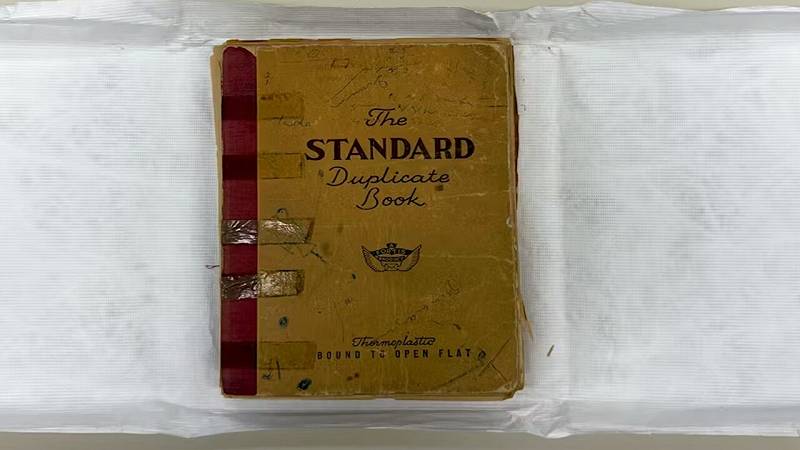 taccuino di Howard Coate che registra la passeggiata con Sam Woolagoodja a Doubtful Bay